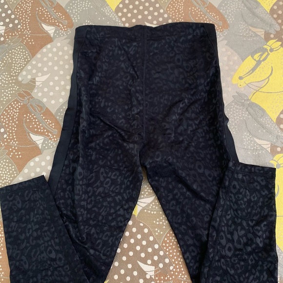 Victoria’s Secret -Sheer- Leopard Athletic Size Medium - Picture 8 of 8